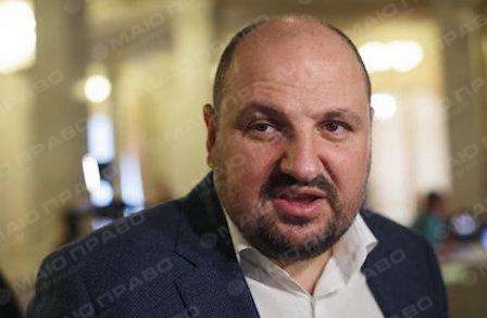 Фото новости: Луценко: Полякову и Розенблату изберут меру пресечения, не связанную с лишением свободы Свежие новости: Луценко: Полякову и Розенблату изберут меру пресечения, не связанную с лишением свободы