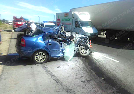 Свежие новости: Под Киевом легковушка столкнулась с пассажирским автобусом: погибла женщина-водитель