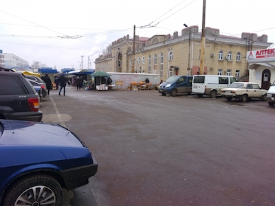 Свежие новости: Из-за отсутствия организации дорожного движения в Николаеве не могут установить клумбу