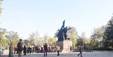 Свежие новости: В центре Николаева со стрельбой провожали в армию призывников