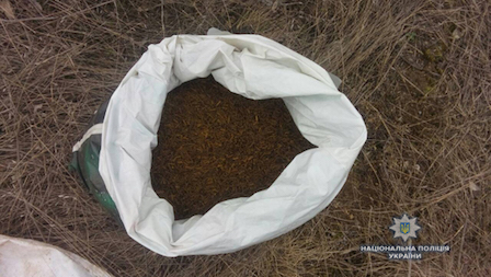 Свежие новости: На Березанщині поліцейські виявили у покинутій шахті схрон із озброєнням, серед якого більше півтисячі набоїв та гранатомет