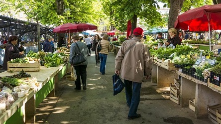 Фото новости: В Киеве с 25 мая заработают рынки и ярмарки Свежие новости: В Киеве с 25 мая заработают рынки и ярмарки
