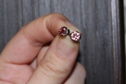 Свежие новости: В детском саде Житомира воспитательница снимала с детей золото, пока они спали