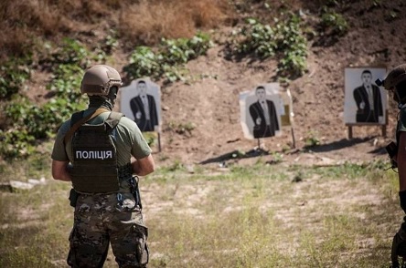 Свежие новости: ФОТО: В Николаеве женщина, выгуливая собак возле стрельбища, получила пулевое ранение