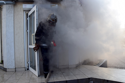 Фото новости: В Николаеве ликвидировали пожар в складском помещении Свежие новости: В Николаеве ликвидировали пожар в складском помещении