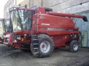 Свежие новости: Неизвестный в Вознесенске бросил стеклянные бутылки с горючей смесью на комбайн