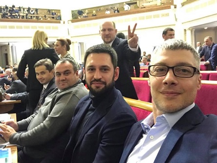 Свежие новости: Ильюк ответил Макарьяну: «Веди себя как сильный политик, а не как кисейная барышня»