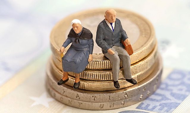 Свежие новости: Шмыгаль анонсировал рост минимальной пенсии