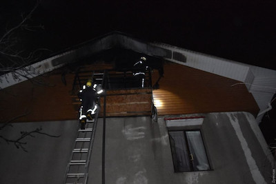 Свежие новости: Под Одессой из горящего дома спасли семейную пару