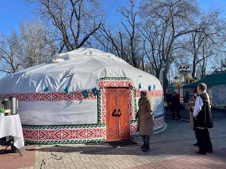 Свежие новости: Підтримка дружнього народу: у Миколаєві відкрили казахську «юрту незламності»