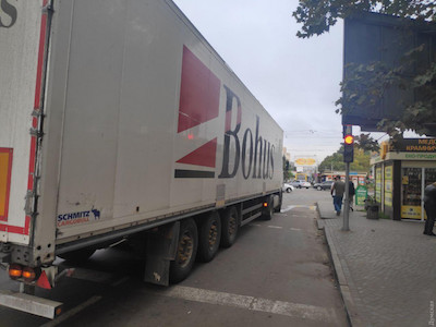 Свежие новости: В Одессе фура сбила 46-летнюю женщину