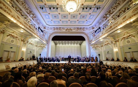 Свежие новости: Музыка вселяет в Порошенко веру в победу