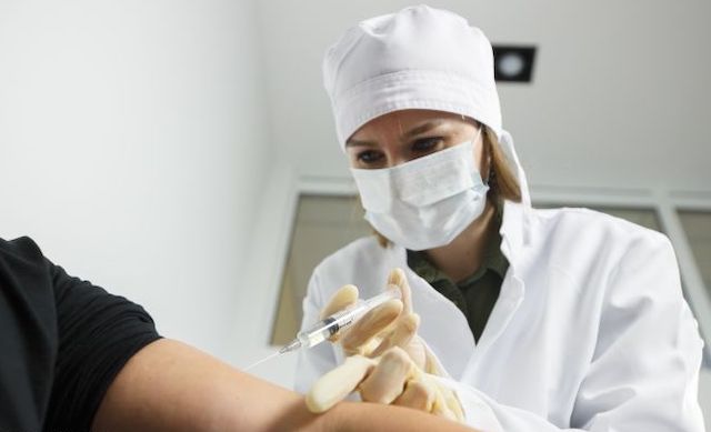 Свежие новости: В Украине стартовала COVID-вакцинация