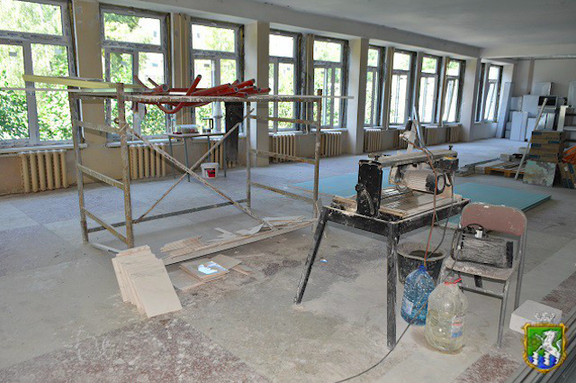 Свежие новости: У Південноукраїнську перевірили реконструкцію харчоблоків у ліцеях