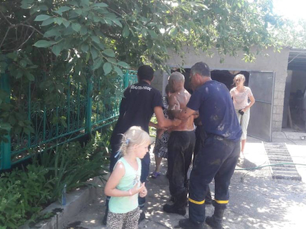 Свежие новости: В Новой Одессе спасатели помогли мужчине выбраться из выгребной ямы
