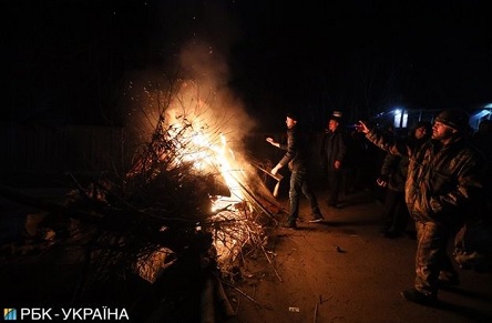 Свежие новости: В Новых Санжарах полиция задержала 24 протестующих