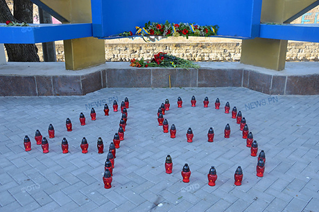 Свежие новости: Николаевцы почтили память 49 военных, погибших в сбитом террористами самолете Ил-76