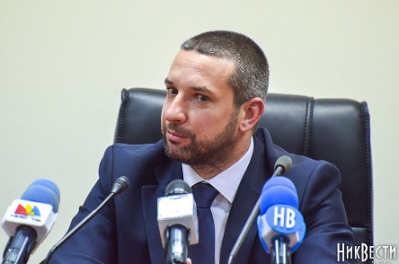 Фото новости: Полиция открыла уголовное дело на чиновников Николаевской ОГА, не пускавших журналистов на пресс-конференцию Стадника Свежие новости: Полиция открыла уголовное дело на чиновников Николаевской ОГА, не пускавших журналистов на пресс-конференцию Стадника