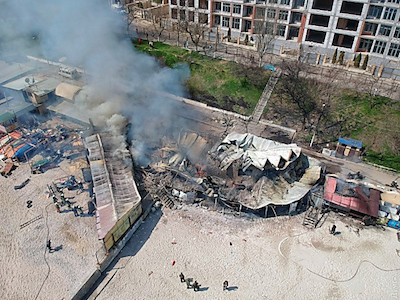 Свежие новости: В Одессе на пляже сгорел ресторан – владелец не исключает поджог