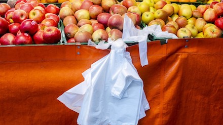 Свежие новости: В Украине заработал первый запрет на пластиковые пакеты