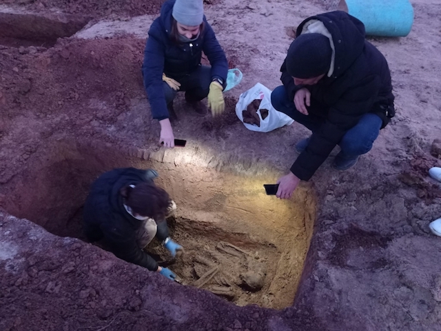 Свежие новости: В Баштанке при строительстве супермаркета обнаружили захоронение