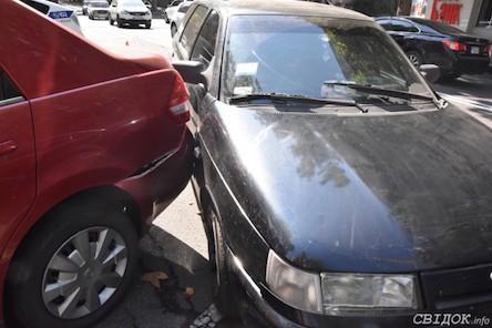 Свежие новости: ДТП возле Николаевской ОГА: таксист въехал в автомобиль директора колледжа прессы и телевидения