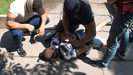 Свежие новости: В Николаеве СБУ задержала аферистов, которые вмешивались в работу государственных реестров и отбирали недвижимость