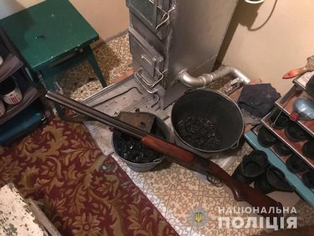 Свежие новости: Одесская область: пьяный отец стрелял в сына, заступившегося за мать, а затем пытался покончить с собой