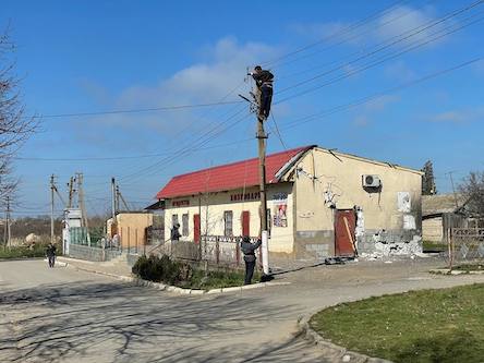 Свежие новости: В Николаевской области около 80 населенных пунктов остаются без света