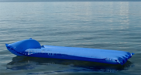 Свежие новости: В Бердянске женщина утонула, пытаясь спасти внуков, которых унесло в море на матрасе