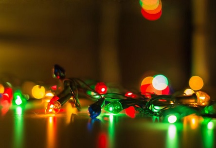 Фото новости: Снигиревский горсовет купил новогодних гирлянд на 144 тысячи гривен Свежие новости: Снигиревский горсовет купил новогодних гирлянд на 144 тысячи гривен