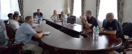 Свежие новости: ВИДЕО: В полицейскую комиссию по отбору патрульных Николаева «попросились» только двое общественников