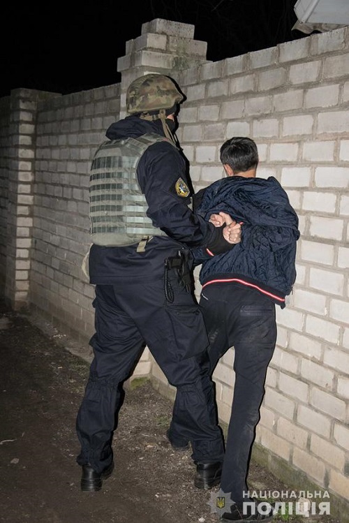 Свежие новости: В Николаеве задержали 18-летнего злоумышленника, который нанес смертельные ножевые ранения женщине