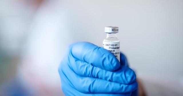 Фото новости: В Украину привезли COVID-вакцину Свежие новости: В Украину привезли COVID-вакцину