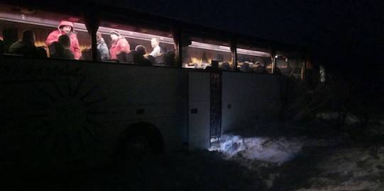 Свежие новости: Біля смт. Олександрівка у сніговий полон потрапив пасажирський автобус