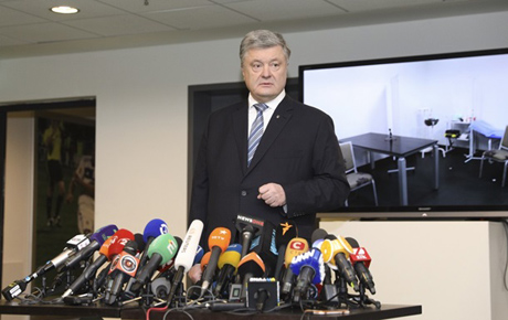 Свежие новости: У Порошенко не уверены в участии в дебатах на стадионе