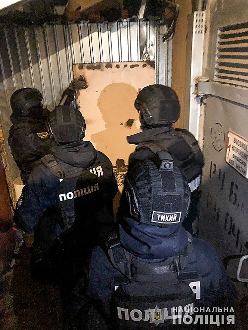 Свежие новости: Полиция вместе со спецназом закрыла в Николаеве два подпольных игорных заведения