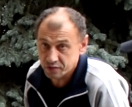 Свежие новости: Отец освобожденного из СИЗО члена банды поджигателей терроризирует бывшую работодательницу