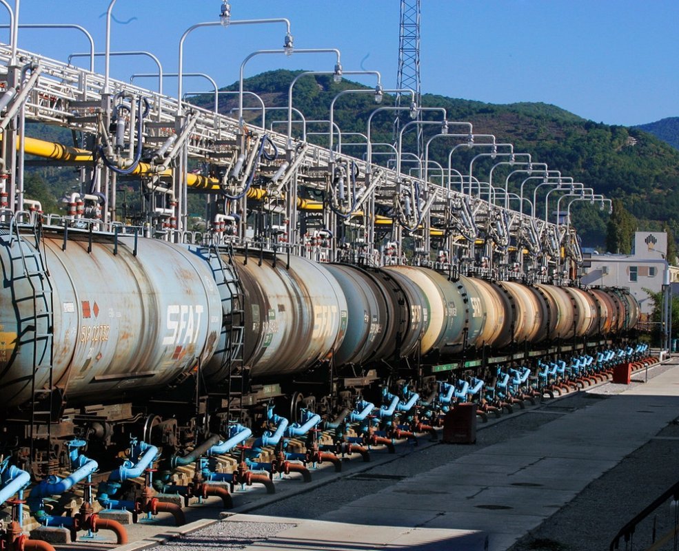 Свежие новости: Украина заинтересована в азербайджанской нефти на украинские НПЗ