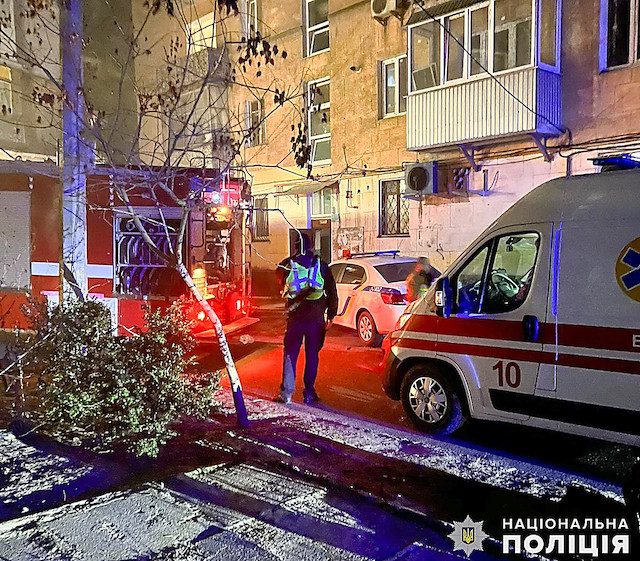 Свежие новости: Під час пошуку зниклих дітей у Миколаєві полійцейські врятували від смерті матір одного з них