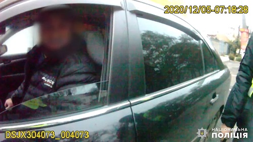 Свежие новости: Николаевский таксист, которого остановили за нарушение ПДД, наехал на ногу патрульному