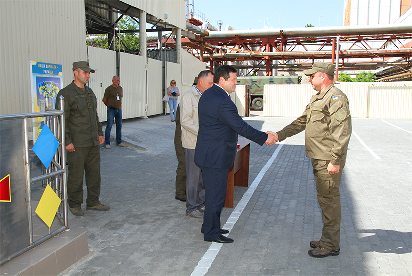Свежие новости: Южноукраинские атомщики поздравили военных, охраняющих ЮУАЭС