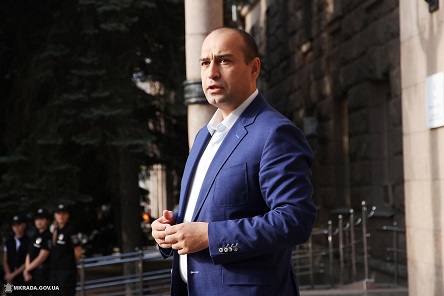 Фото новости: Сенкевич вернул бывшего вице-мэра Мкртчяна, но на должность начальника управления коммсобственности Николаева Свежие новости: Сенкевич вернул бывшего вице-мэра Мкртчяна, но на должность начальника управления коммсобственности Николаева