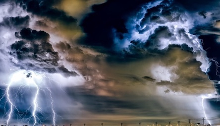 Свежие новости: Сегодня Украину накроют грозы, ливни и шквалы