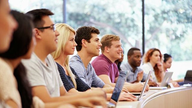 Свежие новости: Міністерство освіти рекомендує почати навчальний рік в середині серпня та вчитись по суботам