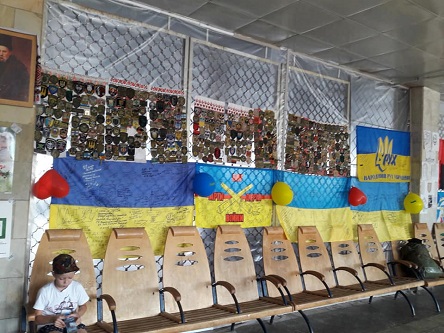 Свежие новости: Волонтеры обвинили работников «Укрзалізниці» в воровстве имущества с их поста на ж/д вокзале в Николаеве