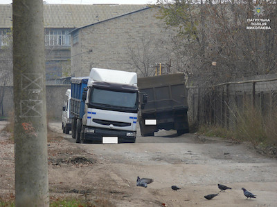 Свежие новости: ВИДЕО: Николаевские патрульные требуют от Казаковой принять меры по ремонту дорог