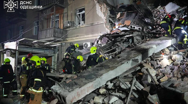 Свежие новости: В Одесі 23 постраждалих внаслідок нічної атаки, під завалами може бути 3 людей