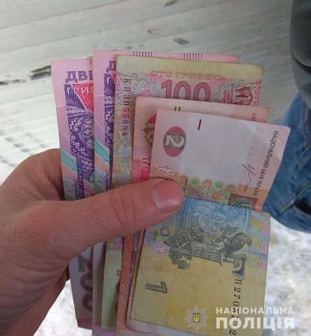 Свежие новости: В Киеве поймали иностранца, который вскрывал автомобили, используя сканер сигнализации