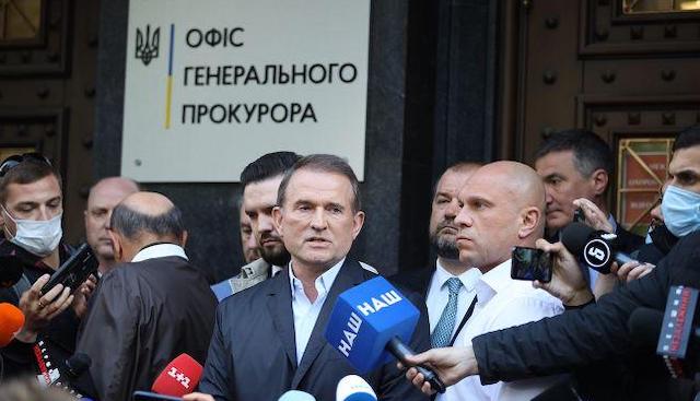 Свежие новости: Медведчук вышел из Офиса генпрокурора и заявил, что ознакомился с подозрением